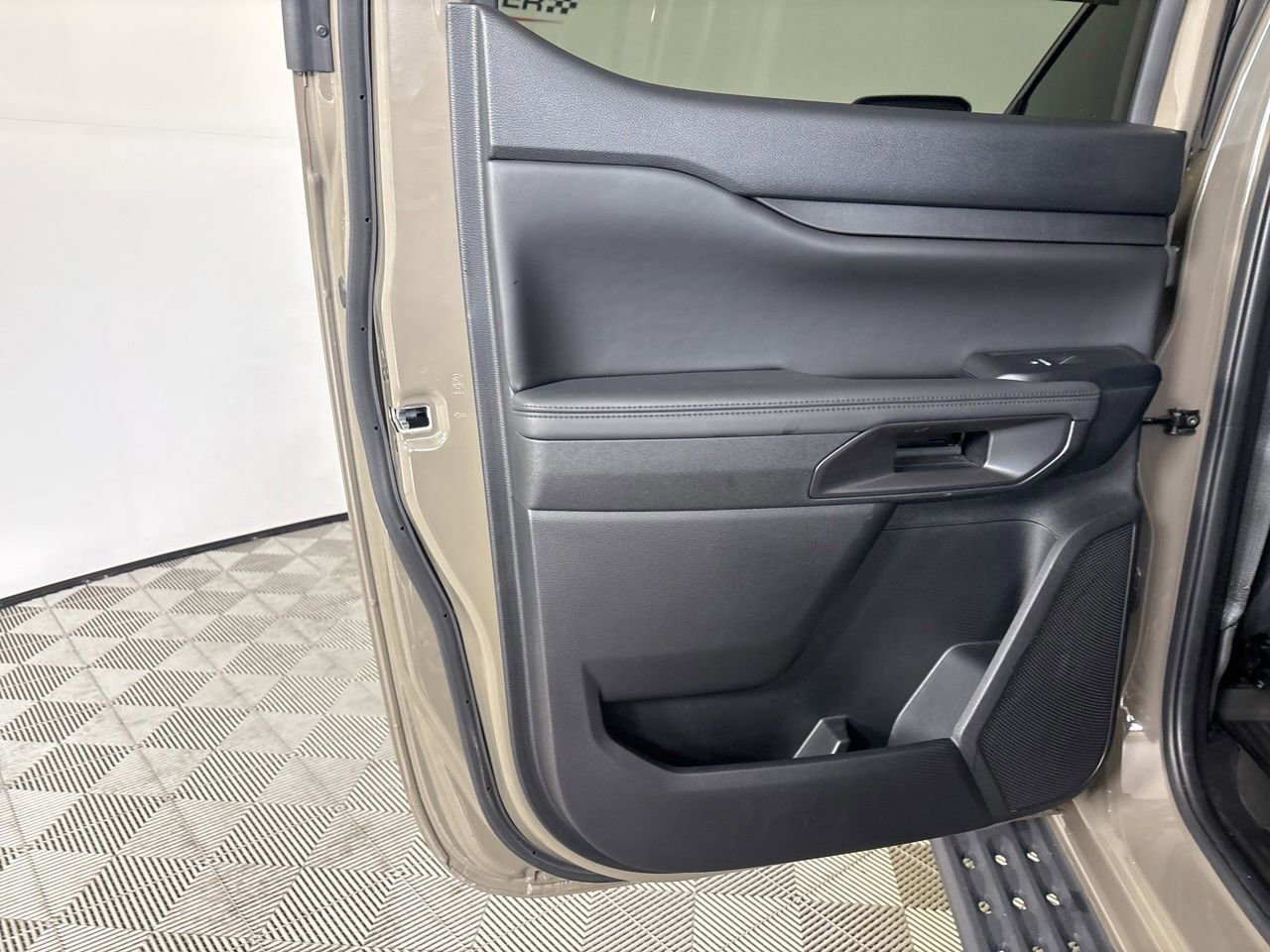 Used 2025 Ford Ranger Raptor AWD/4WD image 21