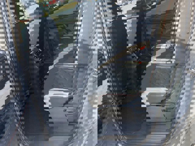 New 2026 Volkswagen Atlas Peak Edition image 8