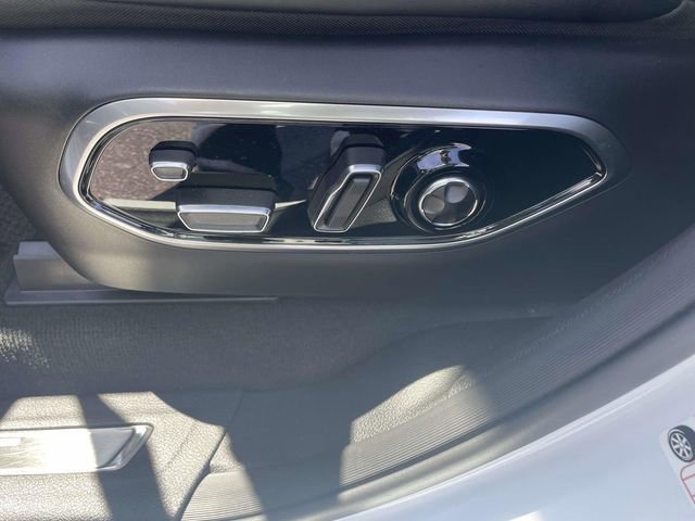 Used 2025 Jeep Grand Cherokee Summit AWD/4WD image 15