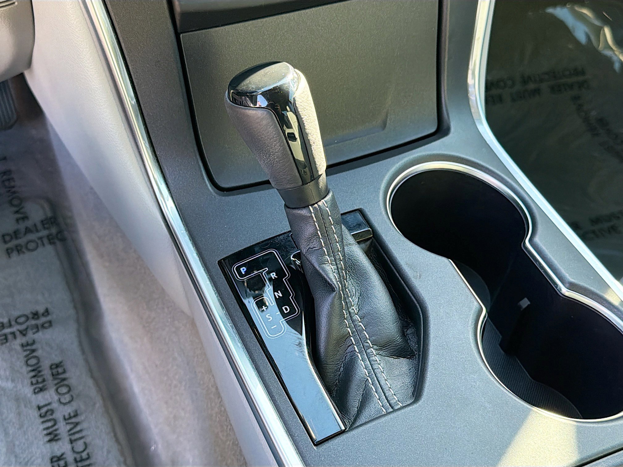 Used 2017 Toyota Camry XLE w/ Moonroof Package image 26