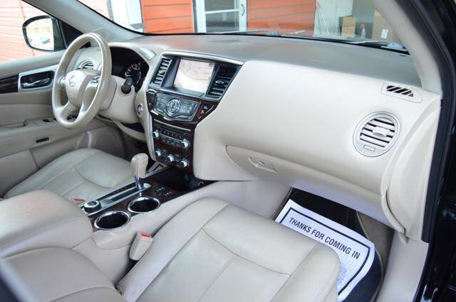Used 2014 Nissan Pathfinder SL w/ SL Tech Package image 17