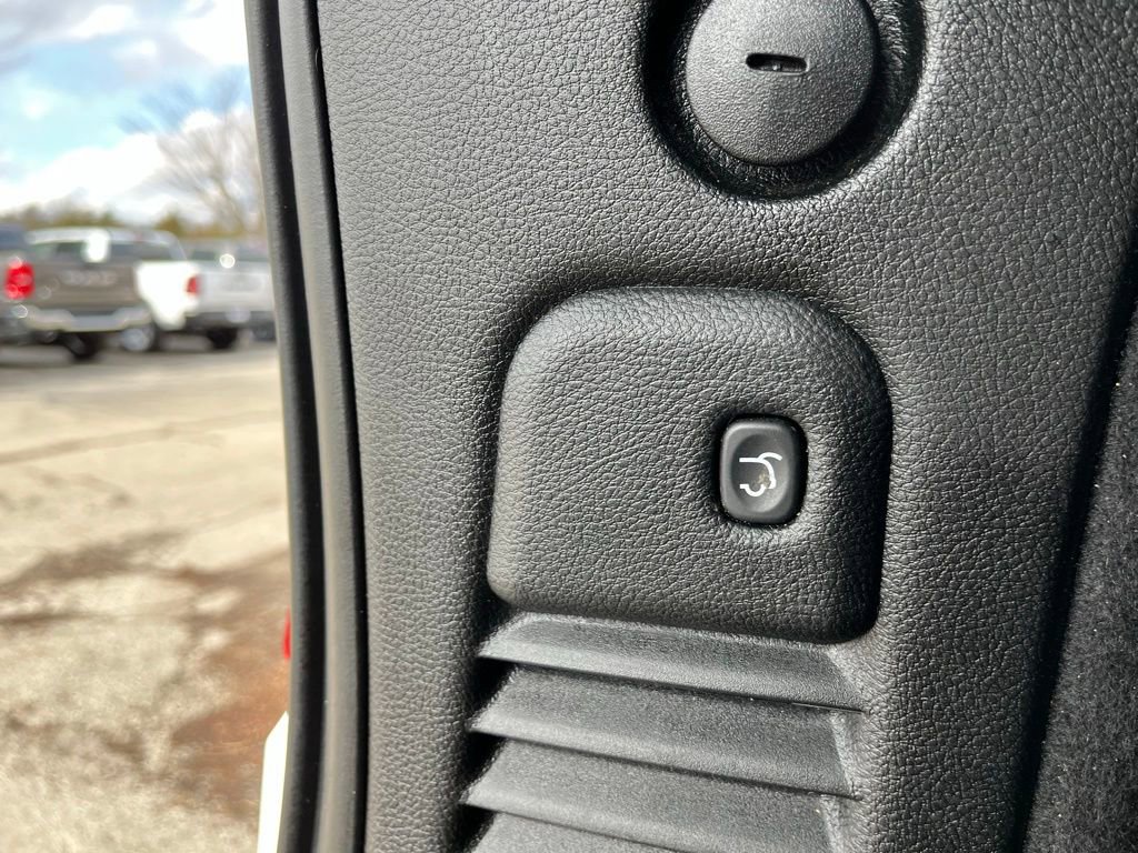 Used 2022 Dodge Durango R/T w/ Blacktop Package image 18