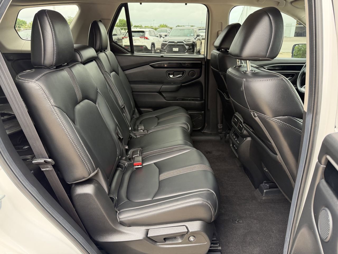Used 2025 Honda Pilot EX-L image 31