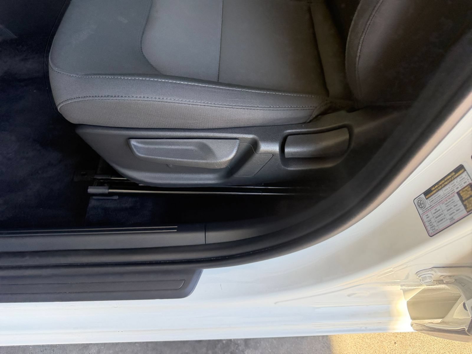 Used 2026 Kia Niro LX FWD image 22
