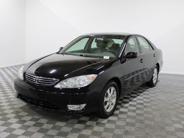 Used 2006 Toyota Camry XLE FWD image 2