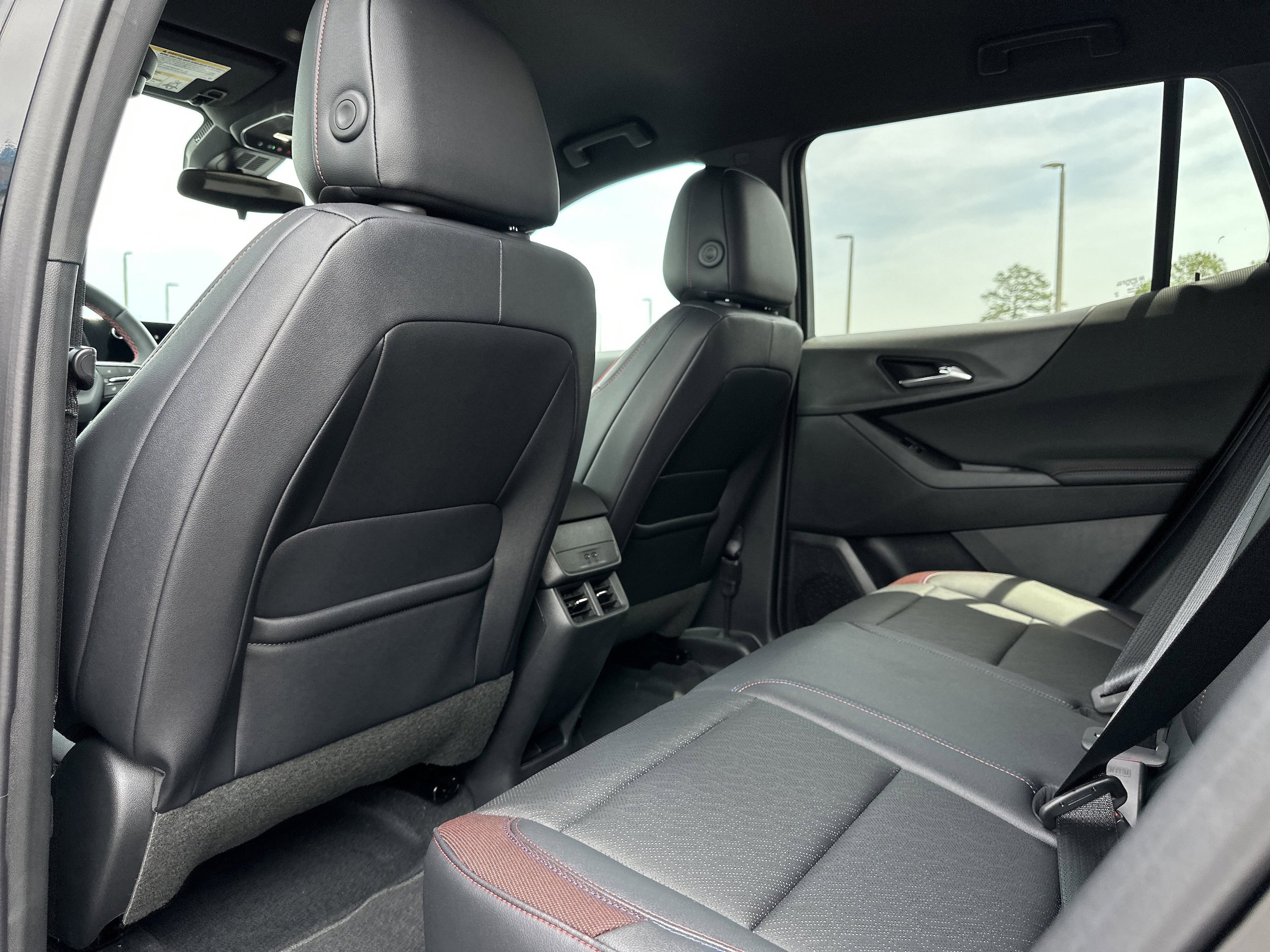 New 2026 Chevrolet Equinox RS FWD image 17