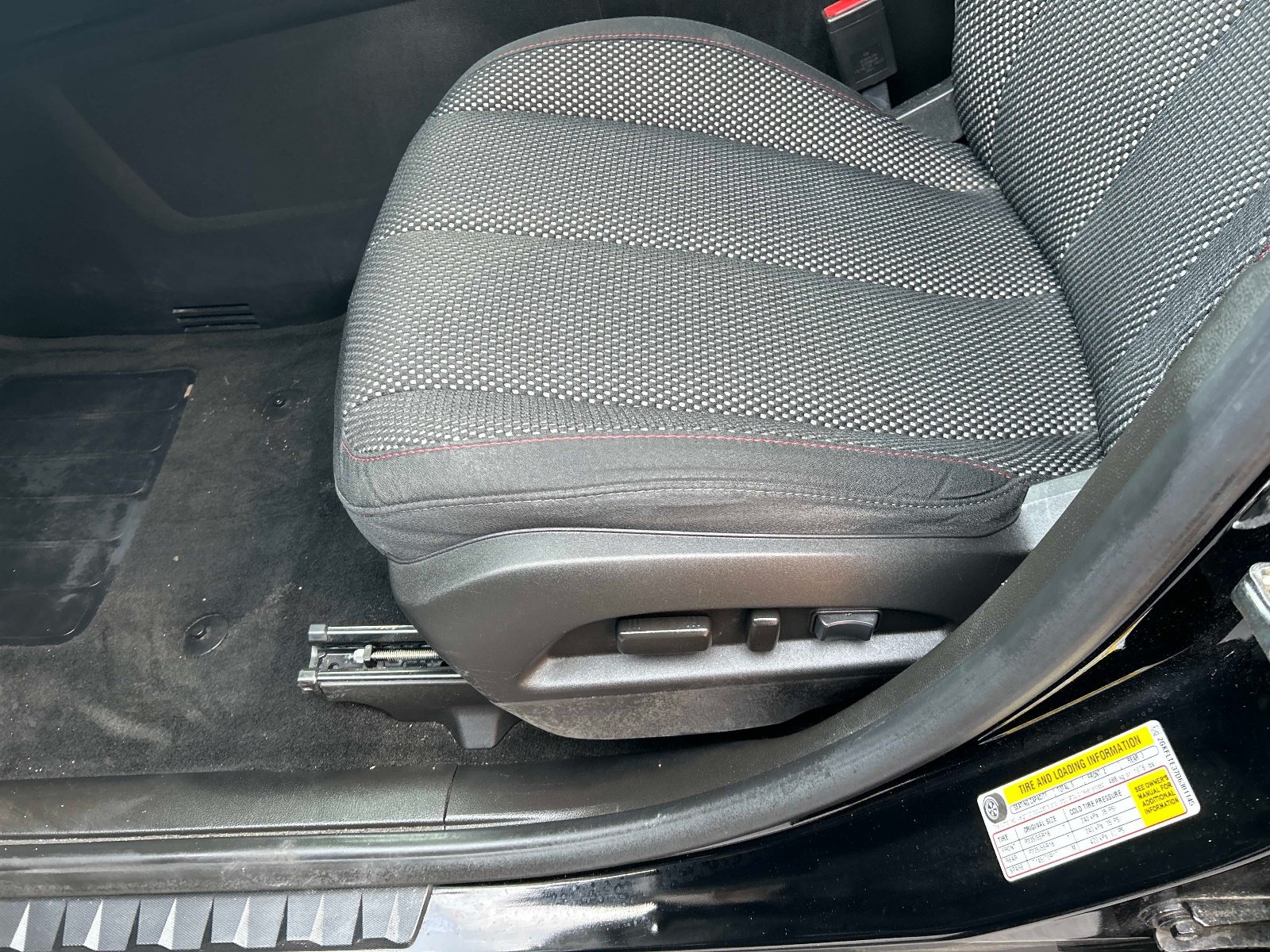 Used 2013 GMC Terrain SLE w/ Chrome and Technology Package AWD/4WD image 18