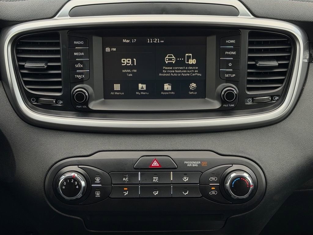 Used 2020 Kia Sorento LX image 16