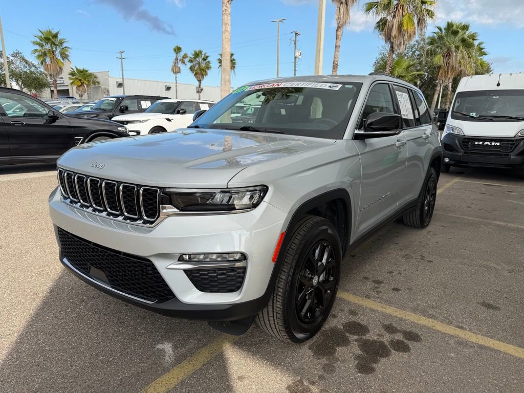 Certified 2023 Jeep Grand Cherokee Limited image 2