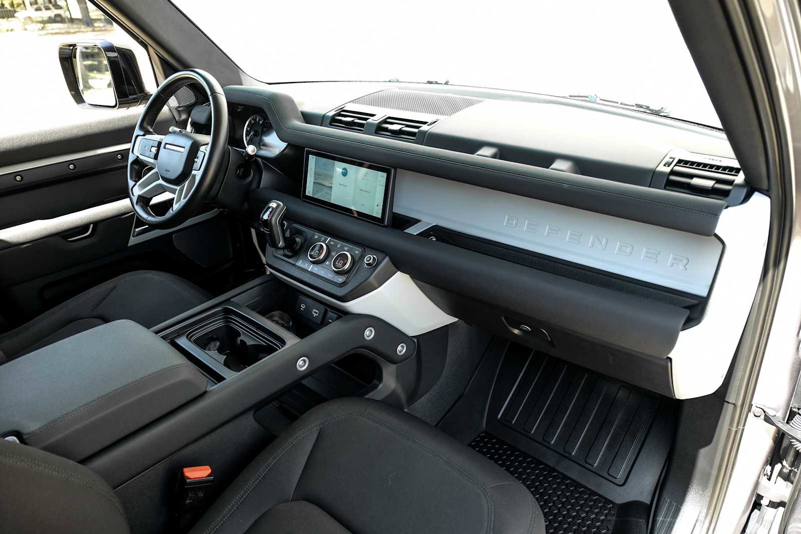 Used 2022 Land Rover Defender 90 image 15