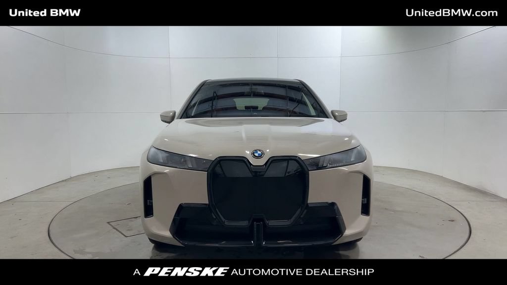 Used 2026 BMW iX xDrive60 w/ M Sport Package AWD/4WD image 3