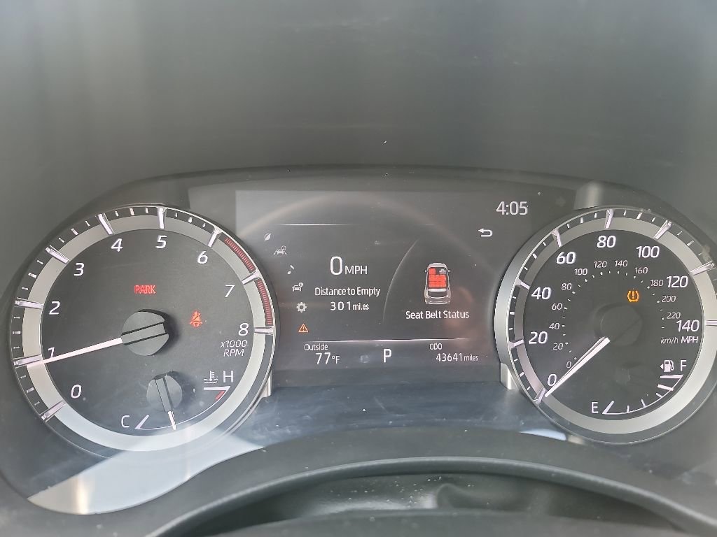 Used 2023 Toyota Highlander LE FWD image 15