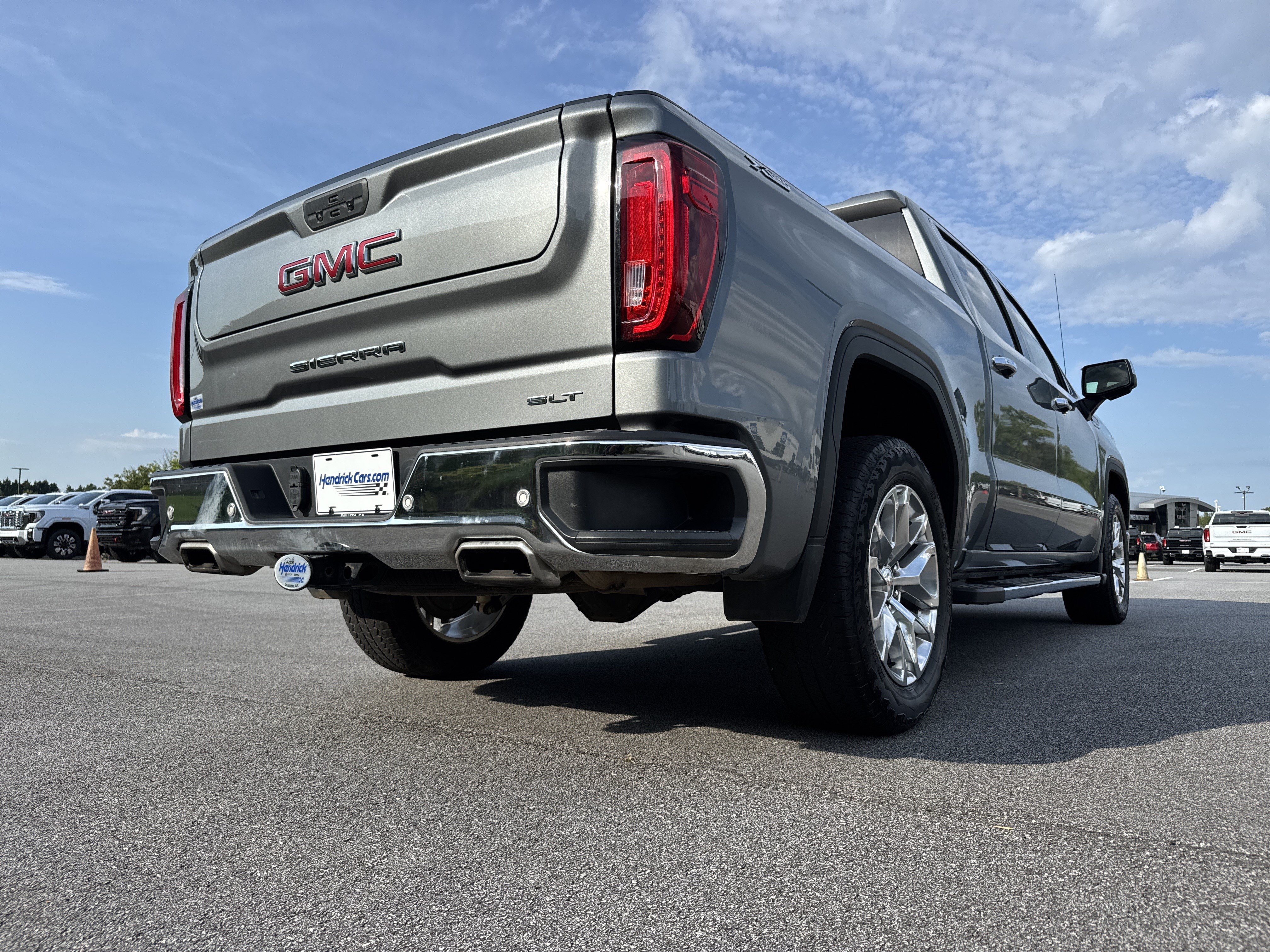 Used 2021 GMC Sierra 1500 SLT w/ SLT Premium Plus Package AWD/4WD image 10