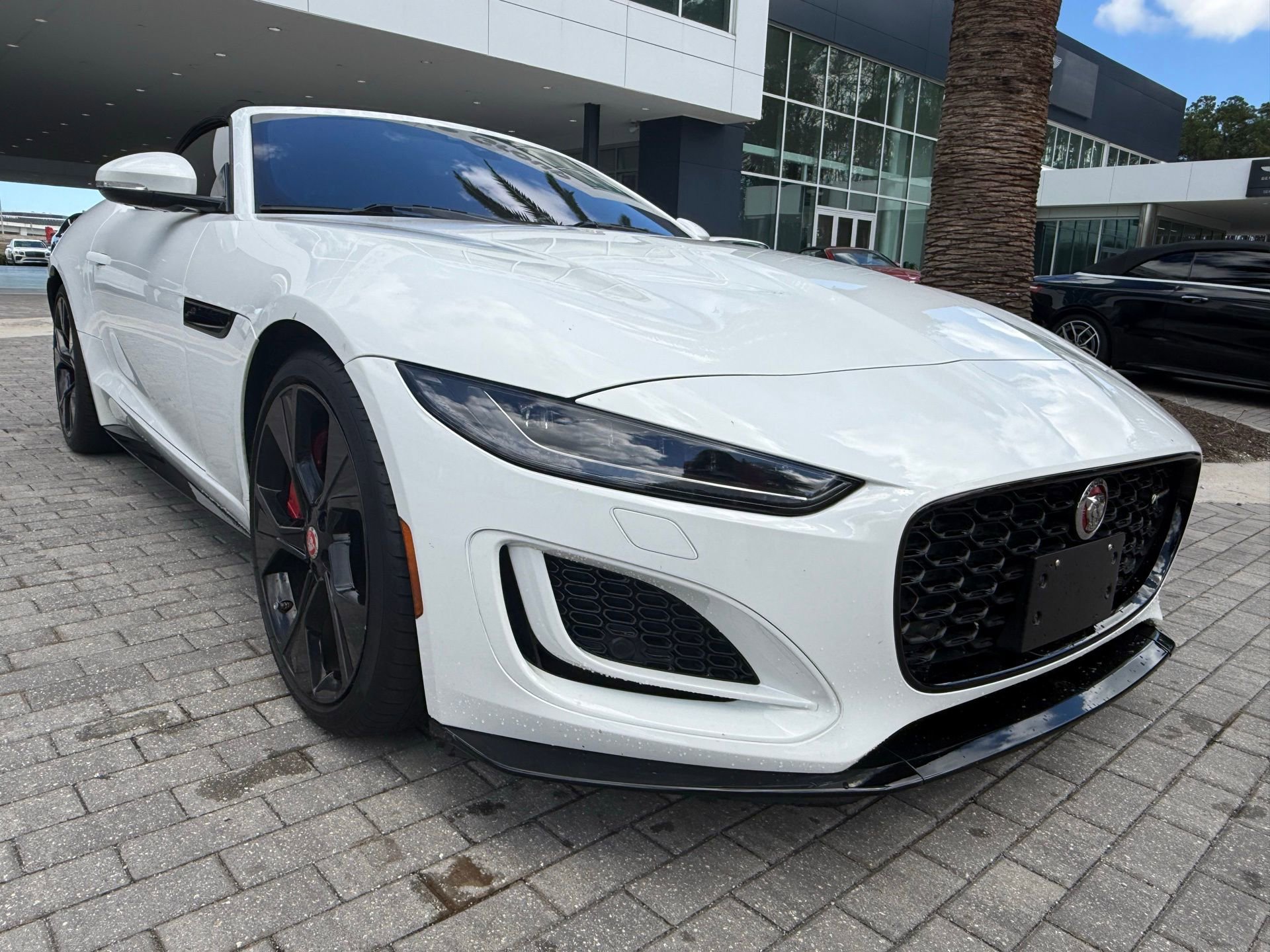 Used 2023 Jaguar F-TYPE R-Dynamic image 7