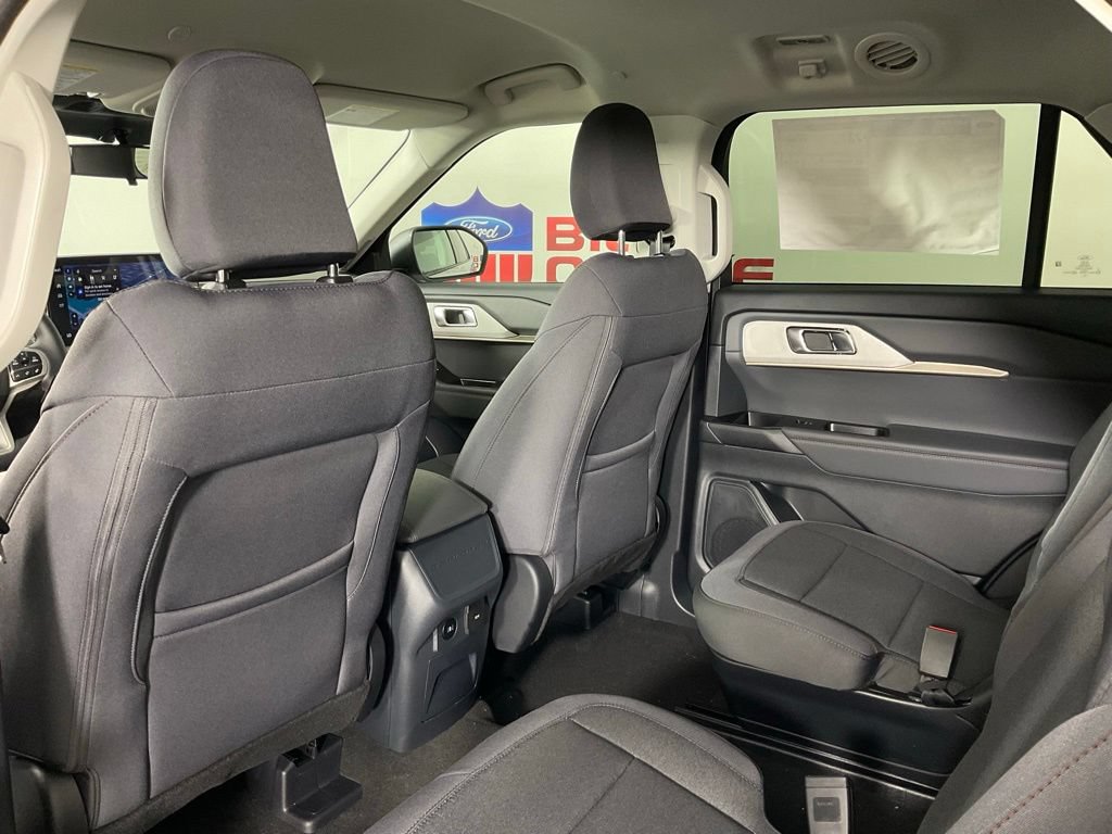 New 2026 Ford Explorer Active AWD/4WD image 15