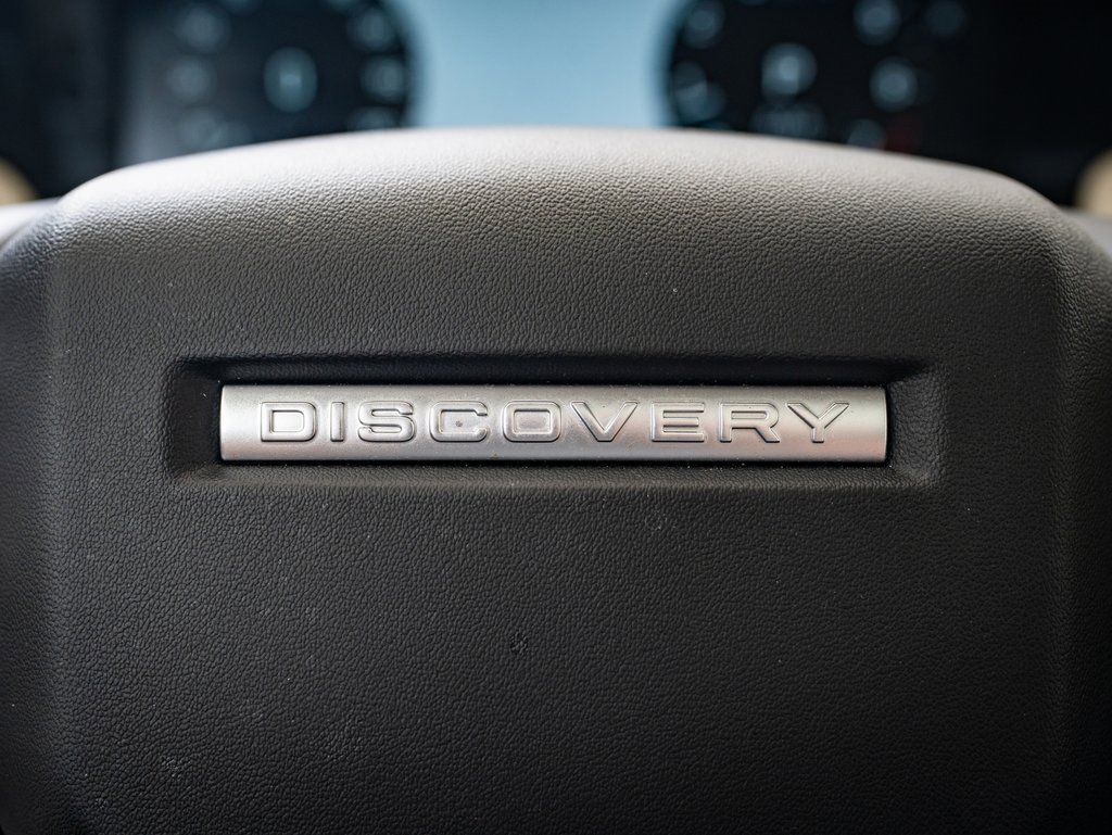 Used 2022 Land Rover Discovery Sport SE image 25