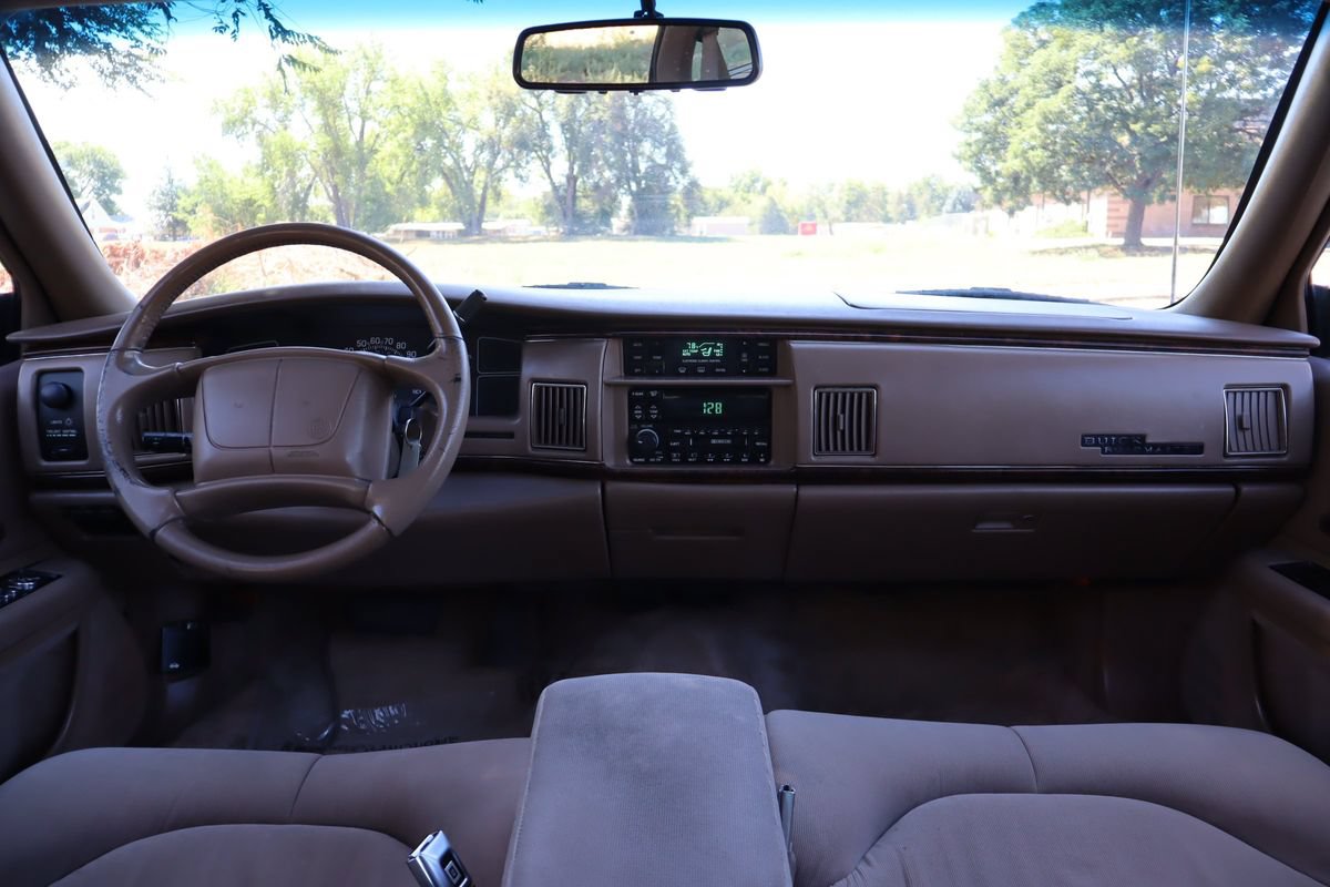 Used 1996 Buick Roadmaster Estate RWD image 16
