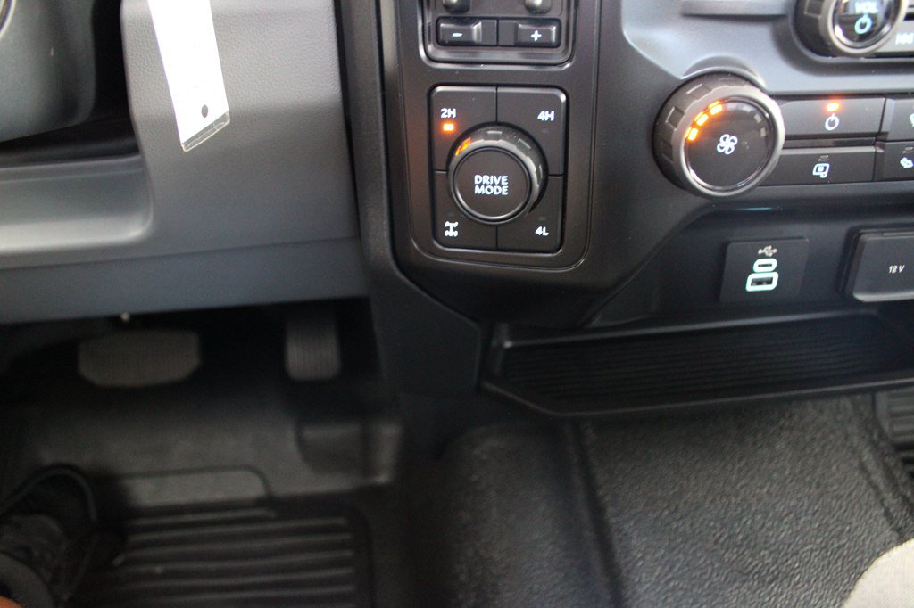 Used 2026 Ford F350 XL w/ Snow Plow/Camper Package AWD/4WD image 31