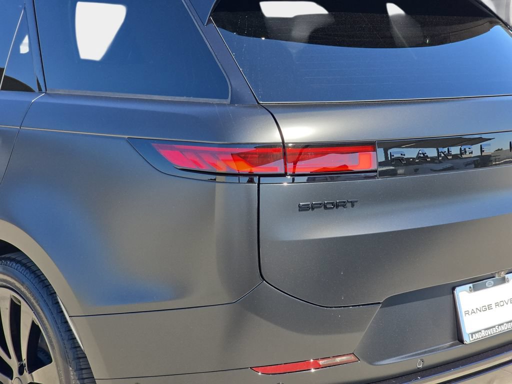 New 2027 Land Rover Range Rover Sport Dynamic SE AWD/4WD image 36