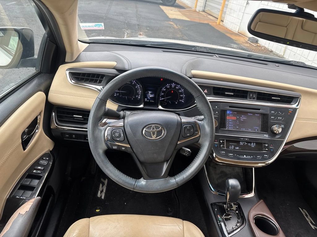 Used 2014 Toyota Avalon XLE Premium FWD image 2
