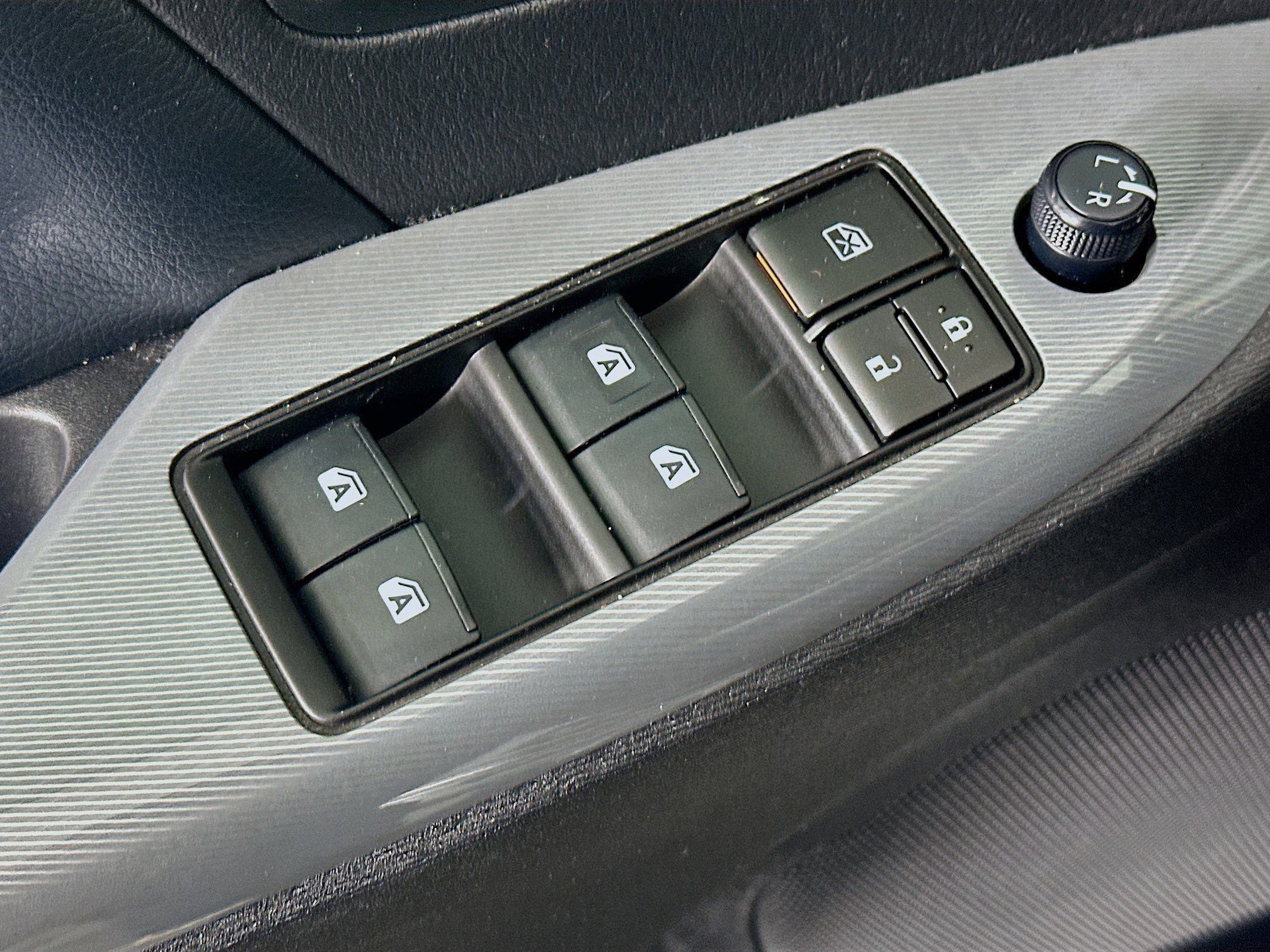 Used 2020 Toyota Sienna SE w/ SE Preferred Package image 15