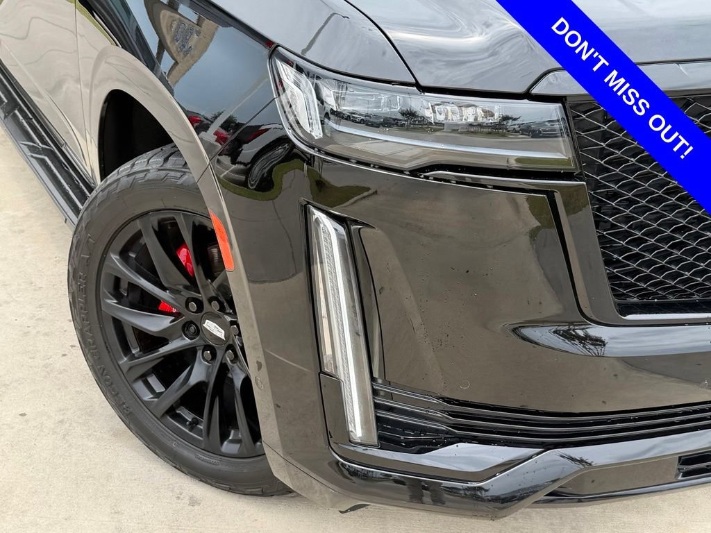 Used 2021 Cadillac Escalade ESV Sport AWD/4WD image 2