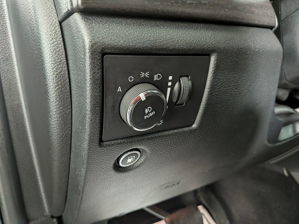 Used 2016 Jeep Grand Cherokee Laredo w/ Quick Order Package 23E image 18