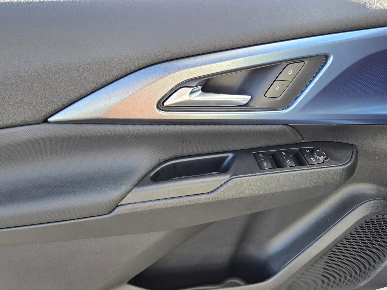 New 2026 Chevrolet Equinox EV LT AWD/4WD image 10