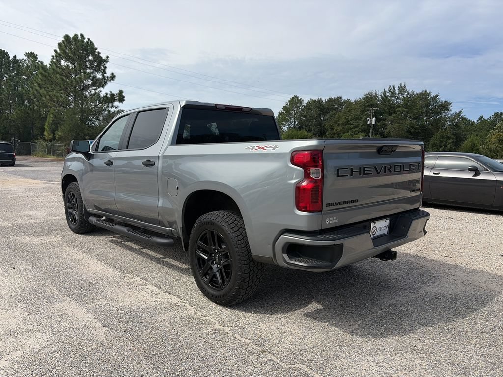 Used 2026 Chevrolet Silverado 1500 Custom w/ Turbomax Blackout Package AWD/4WD image 4