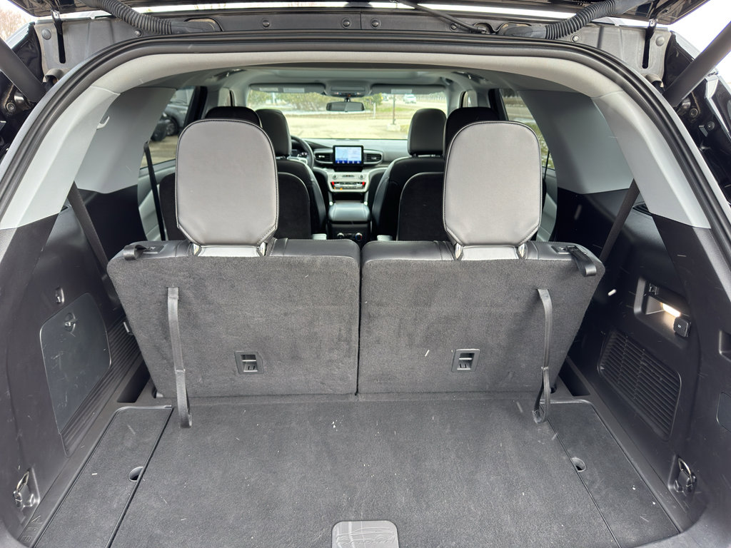 Used 2021 Ford Explorer XLT w/ XLT Sport Appearance Package image 33