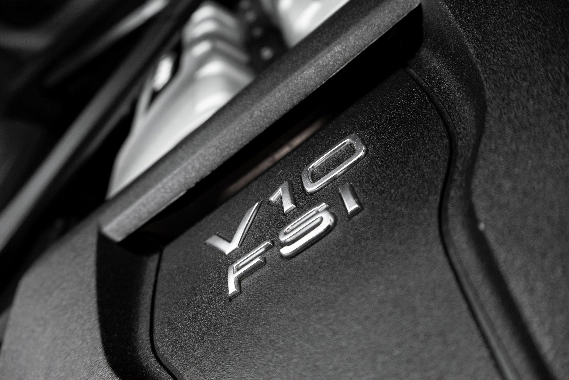 Used 2018 Audi R8 V10 w/ Premium Package image 34