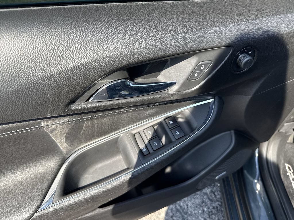 Certified 2017 Chevrolet Cruze Premier FWD image 30