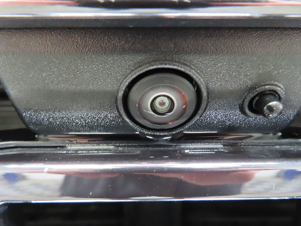 Used 2026 GMC Sierra 1500 Denali Ultimate w/ LPO, Black Badging Package AWD/4WD image 47
