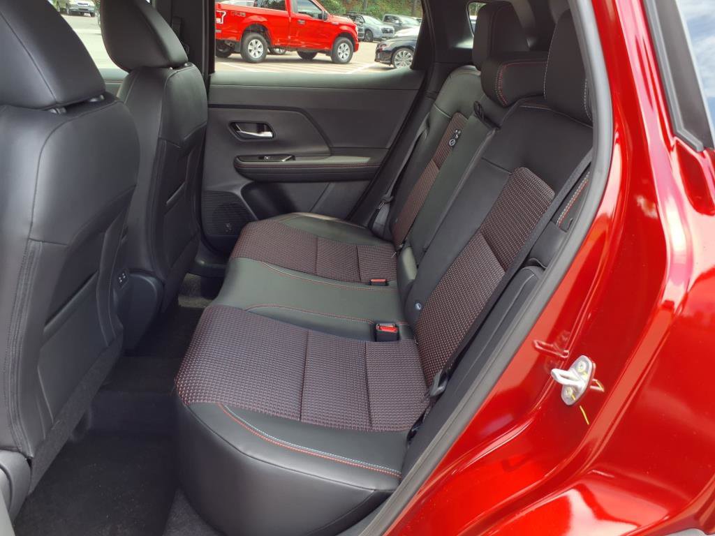New 2025 Nissan Kicks SR image 10