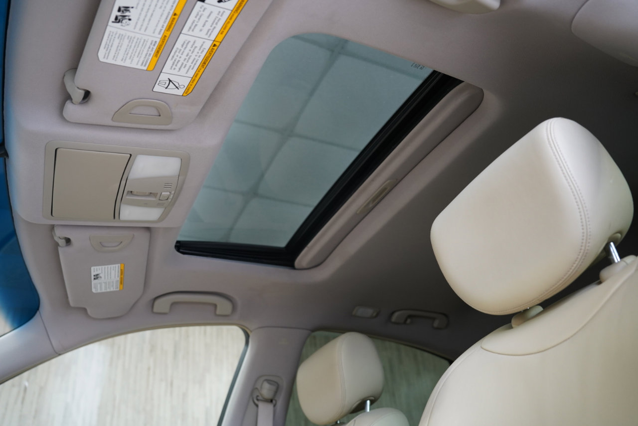 Used 2016 INFINITI QX70 AWD w/ Premium Package image 23