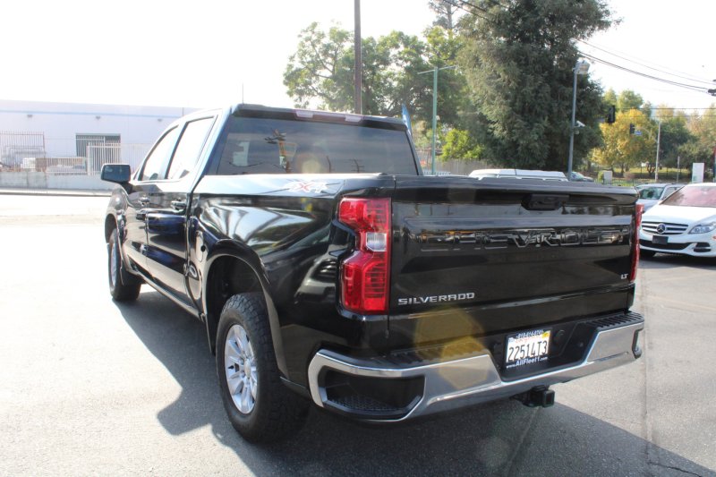 Used 2022 Chevrolet Silverado 1500 LT image 4