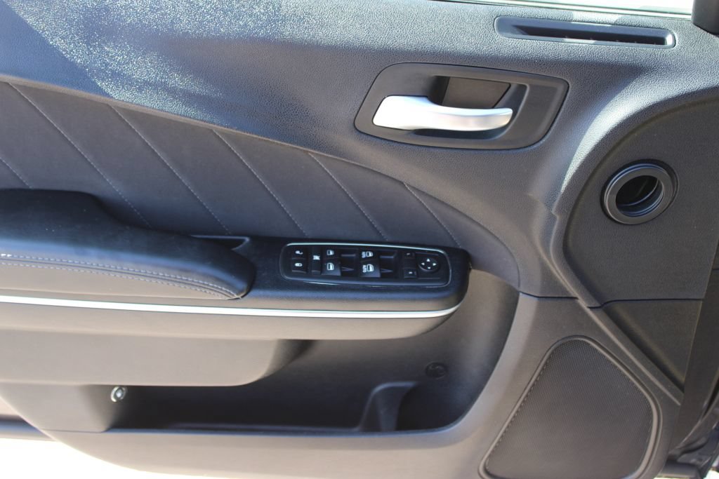 Used 2016 Dodge Charger SXT RWD image 30