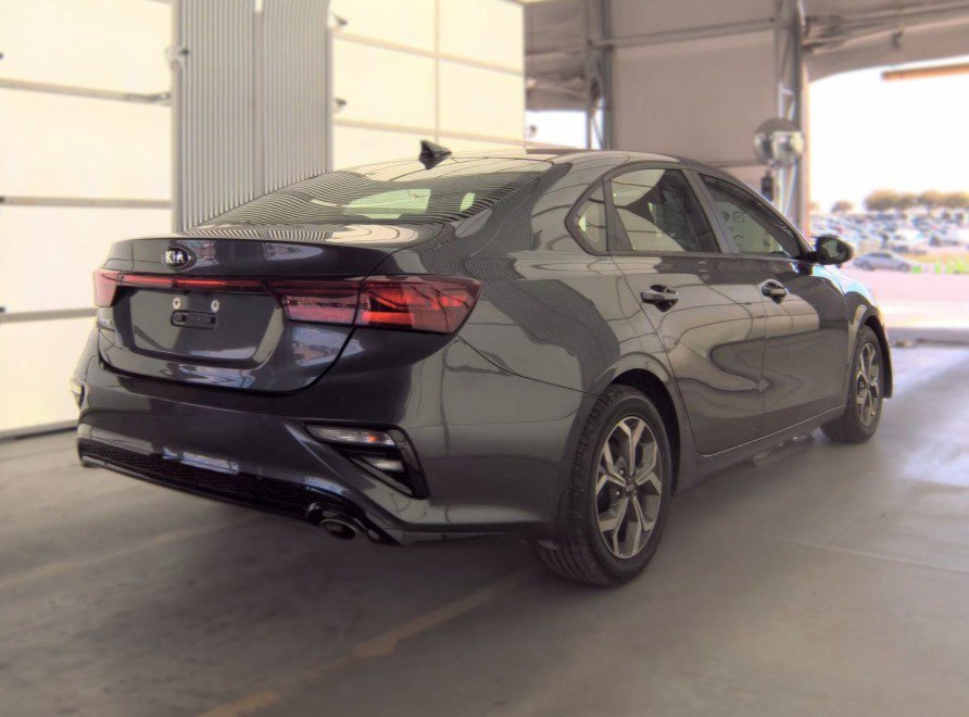 Used 2020 Kia Forte LXS FWD image 2