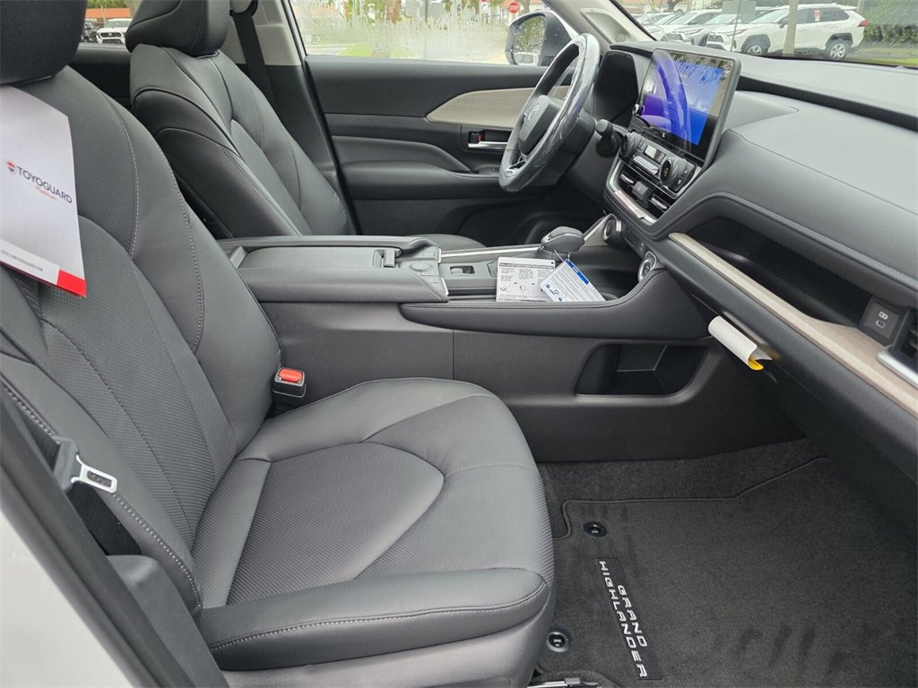 New 2026 Toyota Grand Highlander Limited image 14