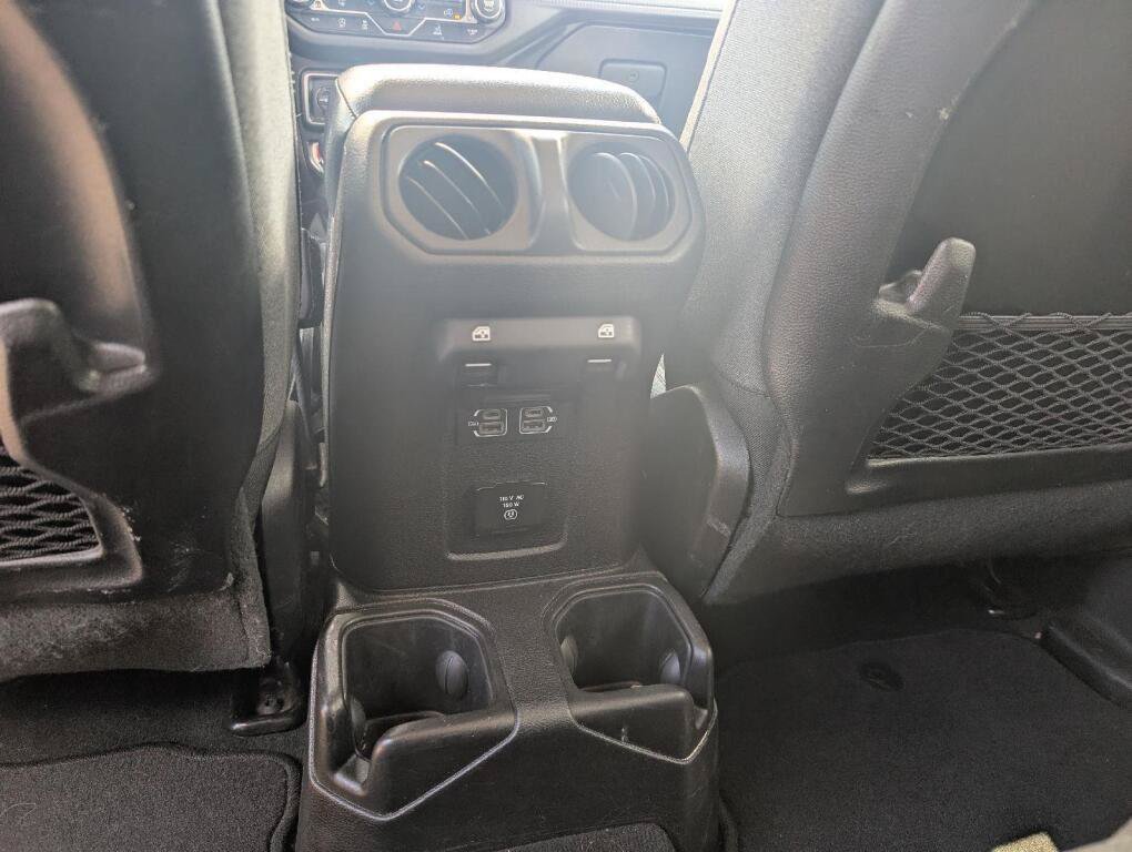 Used 2024 Jeep Wrangler Unlimited Rubicon AWD/4WD image 20