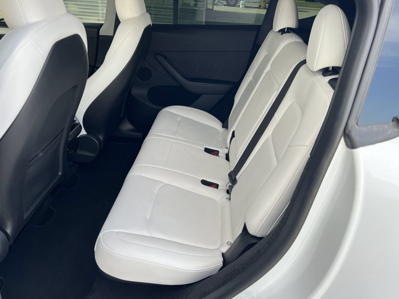 Used 2023 Tesla Model Y Long Range AWD/4WD image 25