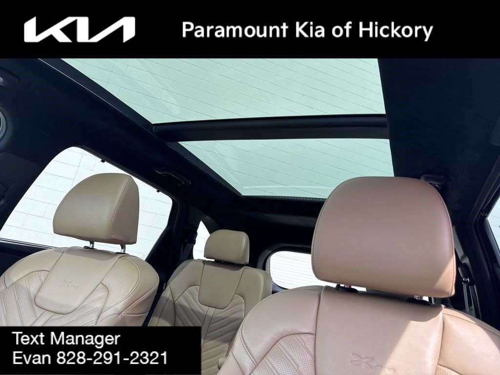 Used 2025 Kia Sorento SX Prestige image 35