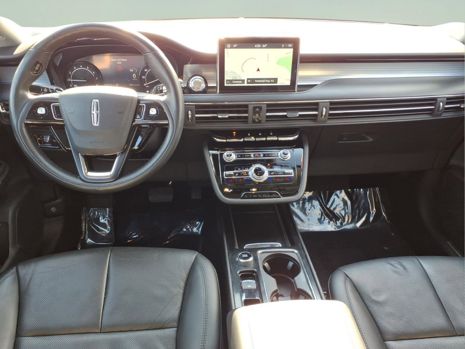 Used 2022 Lincoln Corsair AWD w/ Premium Package image 17