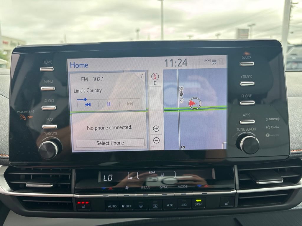 Used 2021 Toyota Sienna XSE FWD image 19