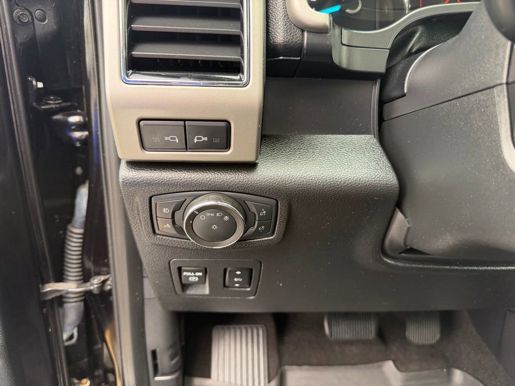 Used 2020 Ford F150 Lariat w/ Equipment Group 502A Luxury AWD/4WD image 22