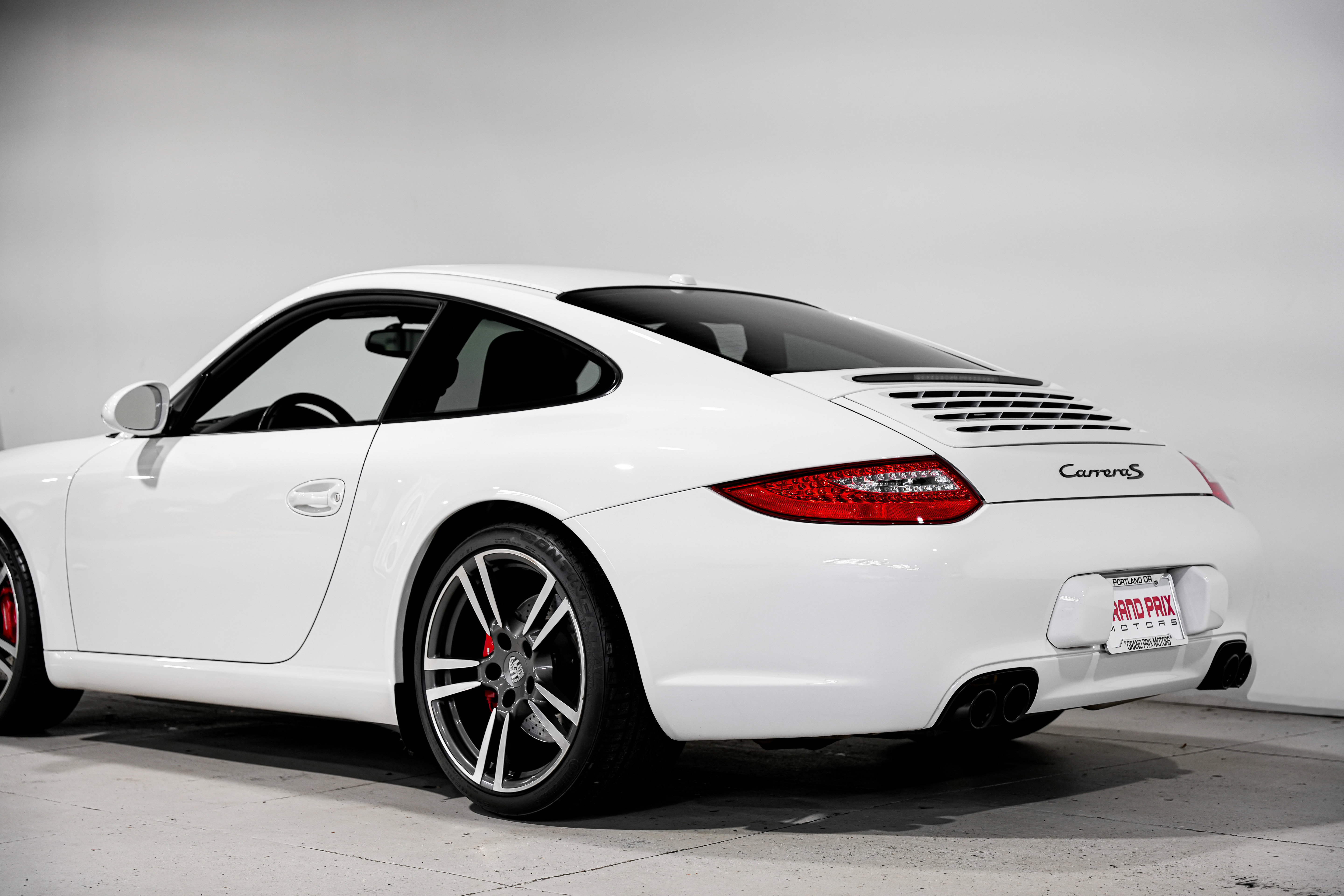 Used 2011 Porsche 911 Carrera S image 32