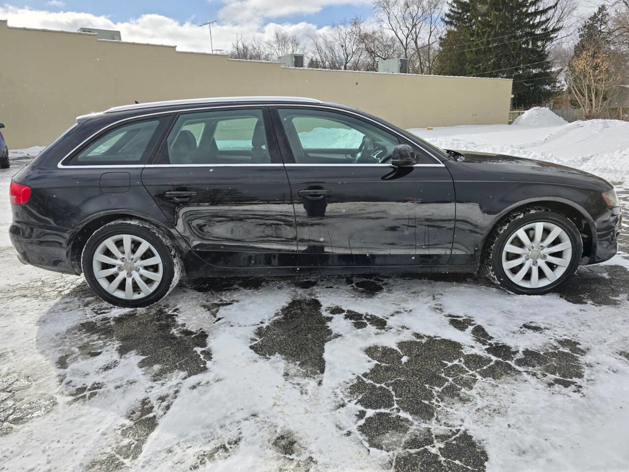 Used 2011 Audi A4 2.0T Premium Plus w/ Premium Plus Pkg AWD/4WD image 4