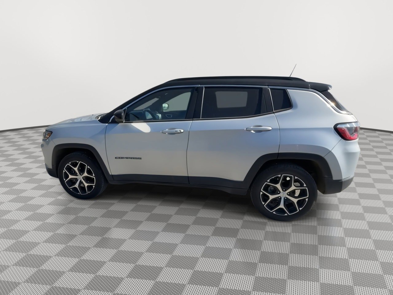 Used 2024 Jeep Compass Limited AWD/4WD image 5