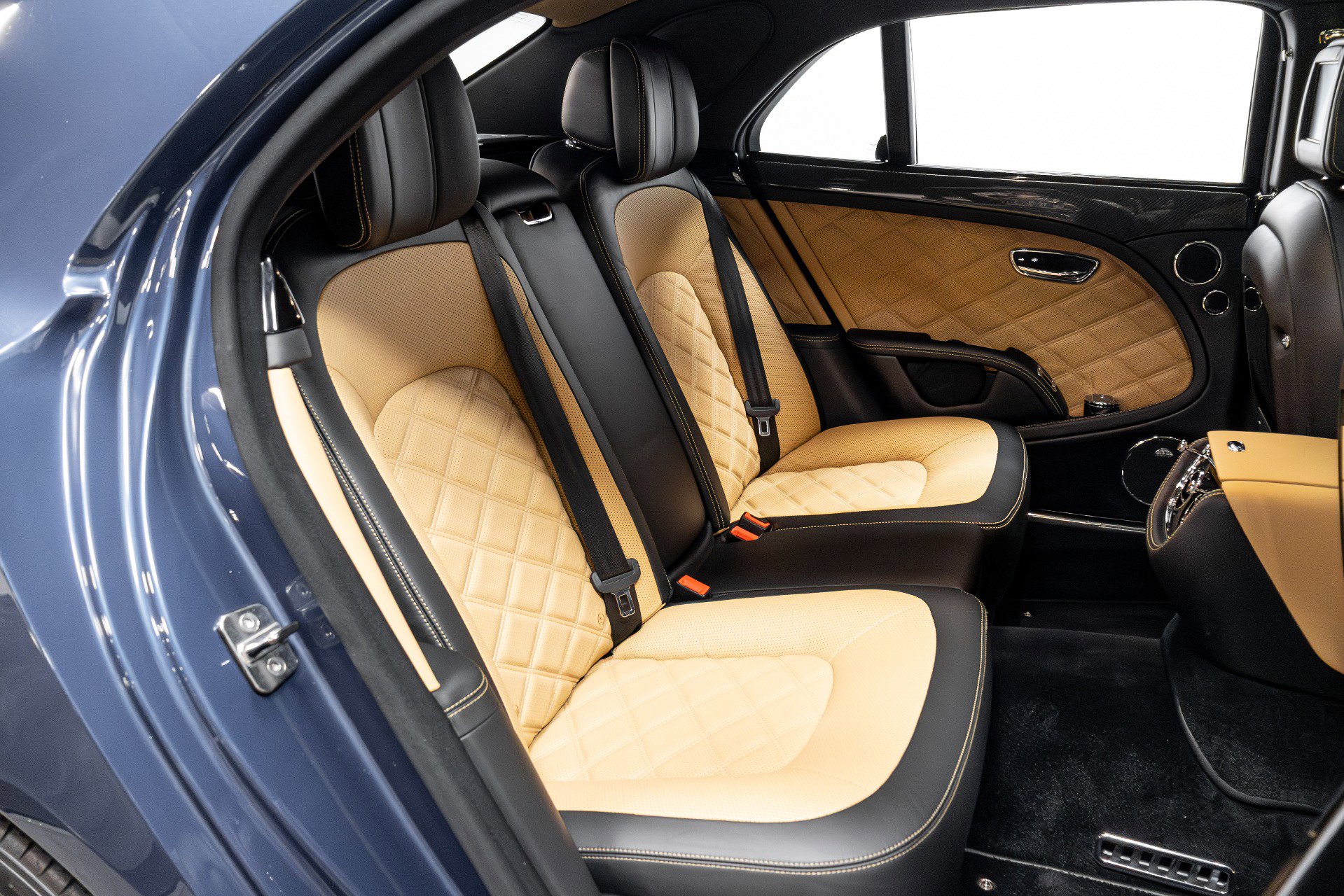 Used 2016 Bentley Mulsanne Speed image 25