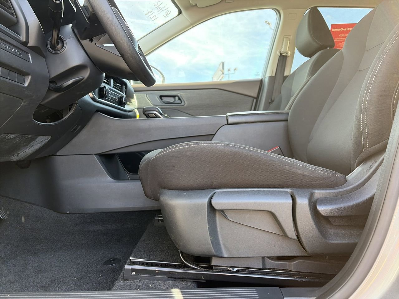 Certified 2023 Nissan Rogue S image 26